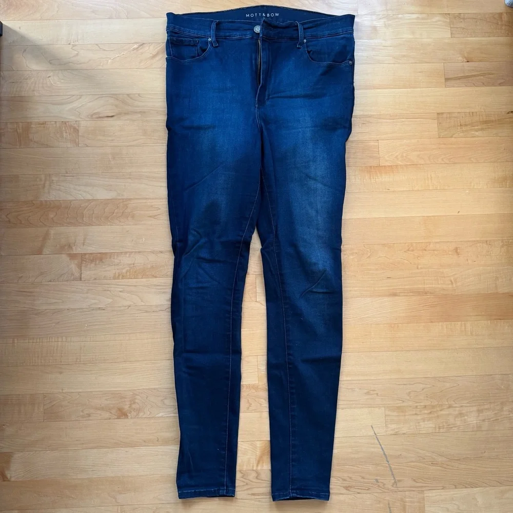 Mott & Bow Women's Skinny Jeans - Dark Blue